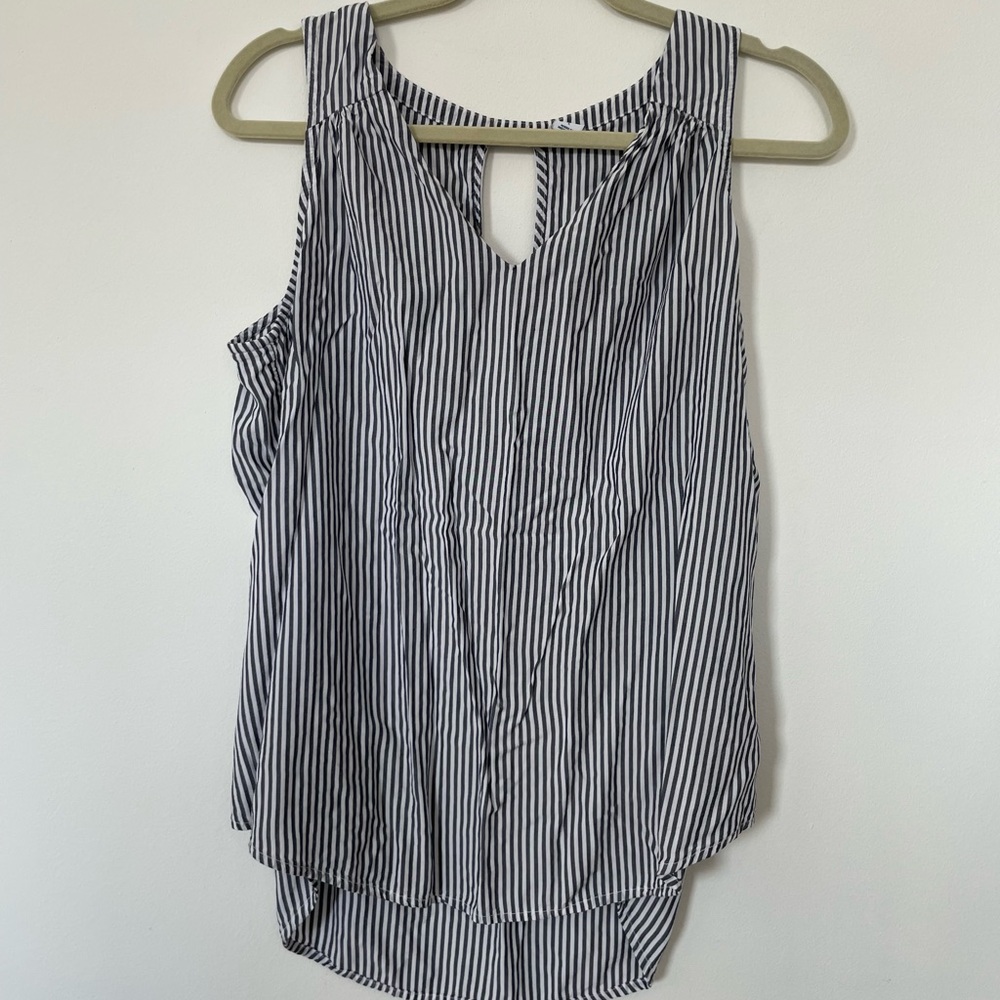 Old Navy sleeveless blue/white striped blouse